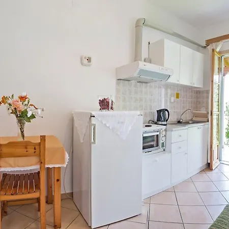 Rebecca 4* Agios Gordios (Corfu)